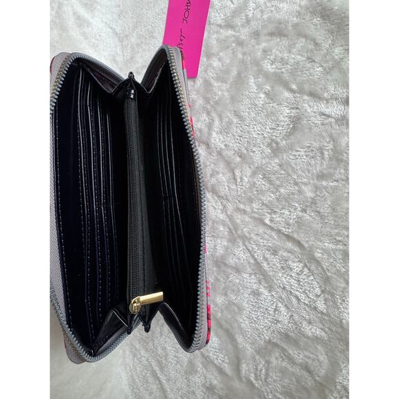 Brand New Betsey Johnson Zip Around Large Gray w/ Roses - Picture 6 of 6